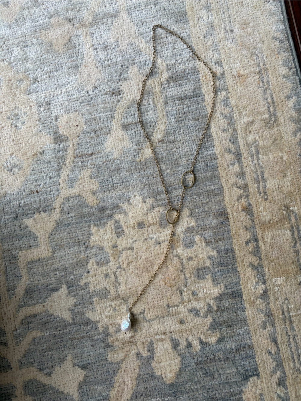 Banana Republic gold tone natural pearl lariat necklace